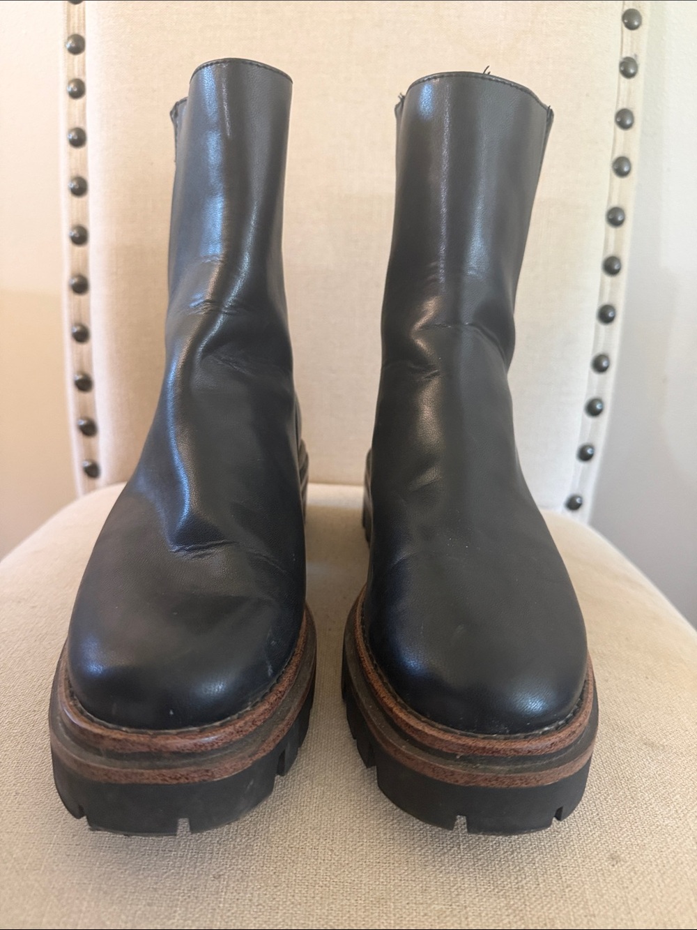 Korks Women’s Platform Lug-Soled Back Zip Faux Leather Boots Black Size 9 - Picture 9 of 12